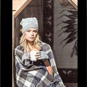 NWT Plush-Apparel Lush Blue, Cream and Gray Plaid Scarf